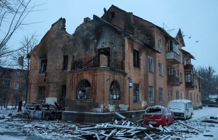 أوكرانيا:
      ألف
      مبنى
      سكني
      في
      كييف
      دون
      تدفئة
      بعد
      هجمات
      روسية