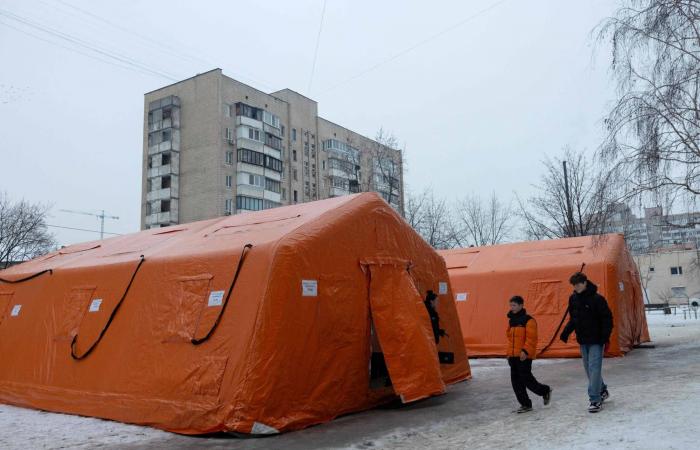 أوكرانيا:
      ألف
      مبنى
      سكني
      في
      كييف
      دون
      تدفئة
      بعد
      هجمات
      روسية