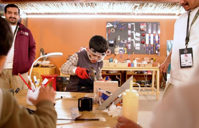 «مسلّية»
      و«الحويّط»
      برنامجان
      يعيدان
      تقديم
      الموروث
      النجدي
      في
      الدرعية