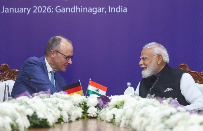 تقارير:
      باكستان
      وإندونيسيا
      تقتربان
      من
      إبرام
      صفقة
      دفاعية