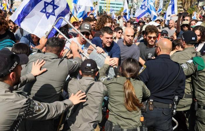 اتصال
      بين
      عراقجي
      وويتكوف...
      وترمب
      يدرس
      «خيارات
      قوية»