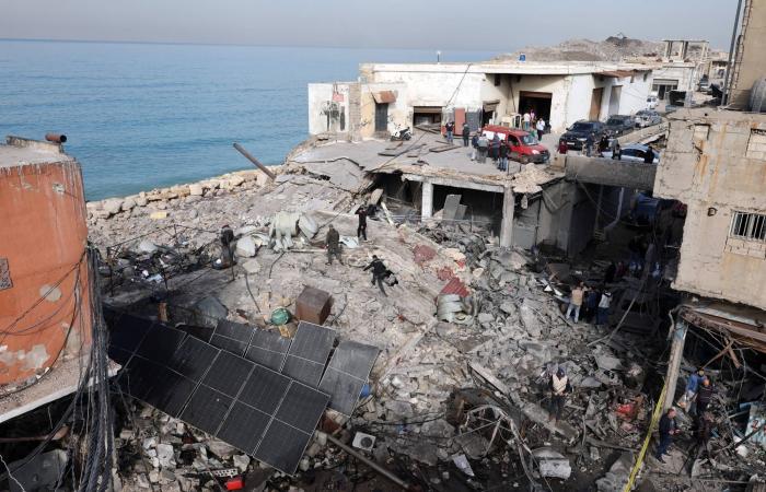 «اليونيفيل»:
      دبابة
      إسرائيلية
      تطلق
      3
      قذائف
      قرب
      دورية
      دون
      وقوع
      إصابات