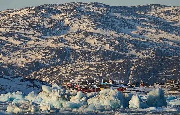 Greenland
      and
      NATO
      vow
      to
      boost
      Arctic
      security
      after
      Trump’s
      annexation
      threats