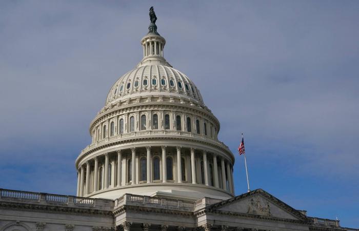 استطلاع:
      المزيد
      من
      الأميركيين
      يرفضون
      بشكل
      متزايد
      الحزبين
      السياسيين
      الرئيسيين