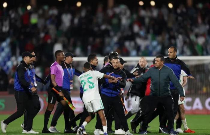 الكاف يفتح تحقيقا في أحداث مباراتي الجزائر والمغرب بدور الثمانية