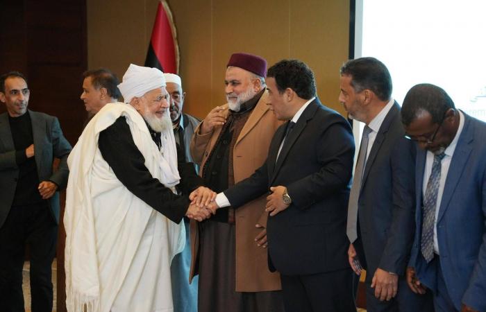 انقسام
      في
      الزنتان
      بعد
      مطالب
      بتسليم
      سيف
      الإسلام
      القذافي
      للعدالة