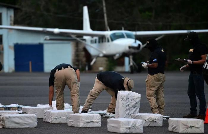 Wiretaps
      caught
      Colombian
      cocaine
      group
      discussing
      Venezuelan
      military’s
      ‘Cartel
      of
      the
      Suns’