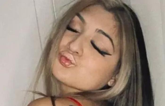 NYPD
      rookie
      cop
      probed
      in
      OnlyFans
      scandal