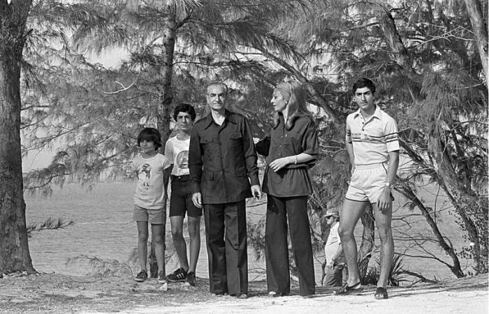 Who
      Is
      Reza
      Pahlavi,
      heir
      to
      Persian
      throne,
      and
      what
      Is
      his
      vision
      for
      Iran’s
      society??