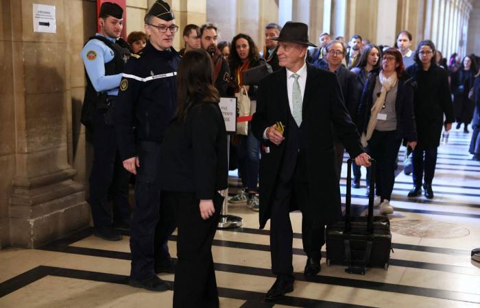 خيارات
      الأوروبيين
      لمواجهة
      أطماع
      ترمب
      في
      غرينلاند