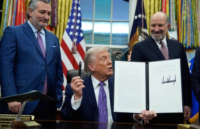 رئيس
      وزراء
      غرينلاند:
      مواطنونا
      لا
      يرغبون
      في
      أن
      يكونوا
      أميركيين