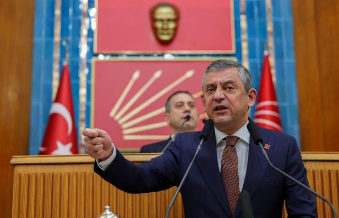 إردوغان:
      تطورات
      حلب
      «فرصة
      تاريخية»
      لاتفاق
      دمج
      «قسد»
      بالدولة
      السورية