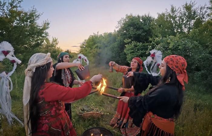 مصري يقابل آخر "ساحرات رومانيا".. ما الذي اكتشفه؟