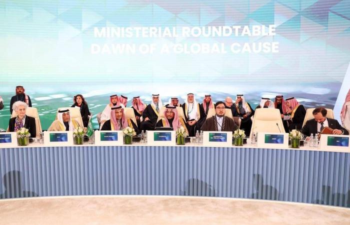 الخريّف
      لـ«الشرق
      الأوسط»:
      جهود
      سعودية
      تدفع
      رؤوس
      الأموال
      إلى
      الاستثمار
      في
      التعدين