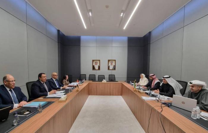 مصر
      تشدد
      على
      وحدة
      الصومال
      وتُحذر
      من
      زعزعة
      استقرار
      «القرن
      الأفريقي»