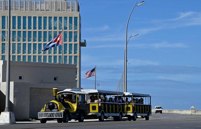 مسؤول
      أميركي
      يؤكد
      أن
      فنزويلا
      بدأت
      الإفراج
      عن
      أميركيين