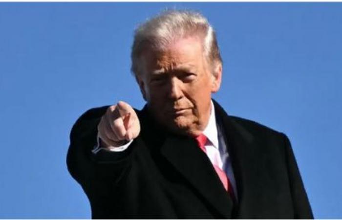 ترامب يحث الإيرانيين على "مواصلة الاحتجاج" ويؤكد أن "المساعدة قادمة"