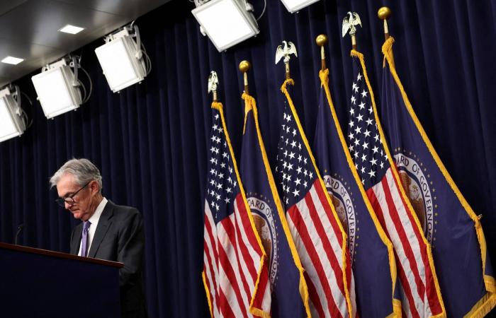 ملاحقة
      باول
      جنائياً
      تفجر
      بركاناً
      من
      الغضب
      داخل
      الحزب
      الجمهوري