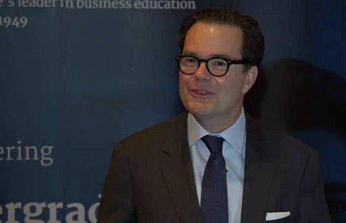 مسؤول
      فرنسي
      يقرّ
      بصعوبة
      ترميم
      العلاقات
      مع
      الجزائر