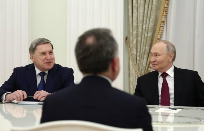 لوفتهانزا
      تعلن
      تجنّب
      المجال
      الجوي
      لإيران
      والعراق
      «حتّى
      إشعار
      آخر»