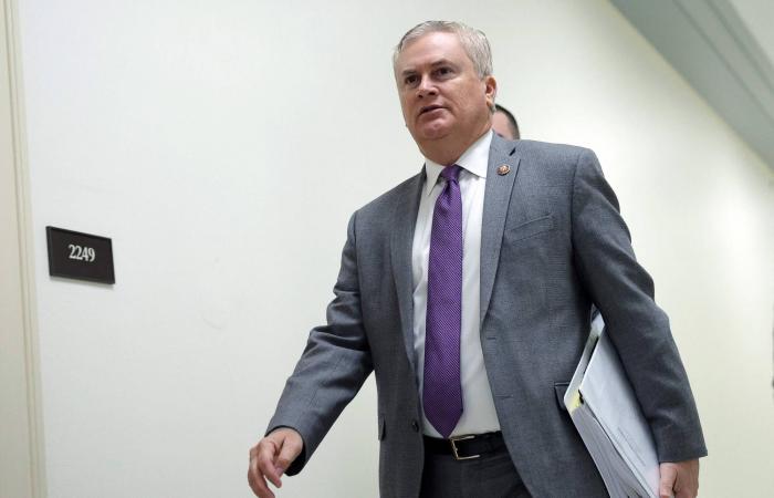 هيلاري
      كلينتون
      ترفض
      المثول
      أمام
      لجنة
      تحقيق
      برلمانية
      في
      «قضية
      إبستين»