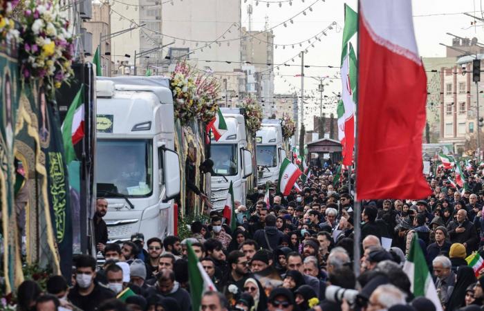 تركيا
      تكثف
      مساعيها
      لتهدئة
      التوتر
      في
      إيران
      وإبعاد
      خطر
      التدخل
      الخارجي