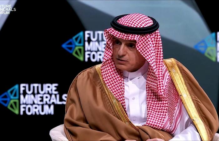 مذيعة CNN تسأل عادل الجبير عن احتمال عمل عسكري أمريكي ضد إيران.. كيف رد؟