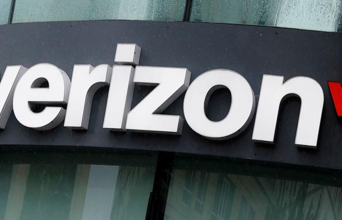 انقطاع واسع لخدمات شركة Verizon يترك العملاء بدون خدمة