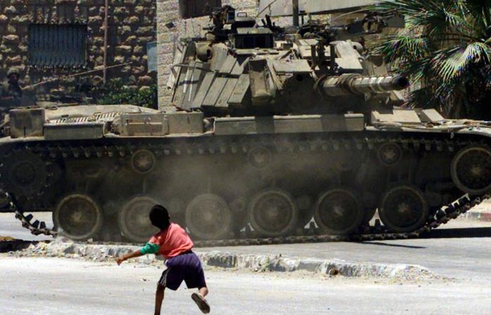 سامي
      نسمان...
      قصة
      ضابط
      عادته
      «حماس»
      وعاد
      ليدير
      أمن
      غزة