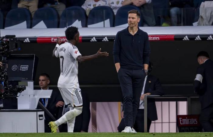 ما
      وراء
      إقالة
      تشابي
      ألونسو
      من
      تدريب
      ريال
      مدريد؟