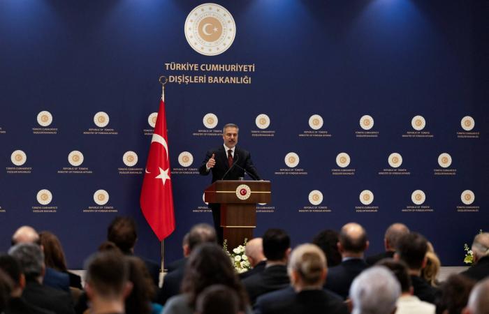 اتصالات
      مصرية
      لخفض
      التصعيد
      «الأميركي
      -
      الإيراني»