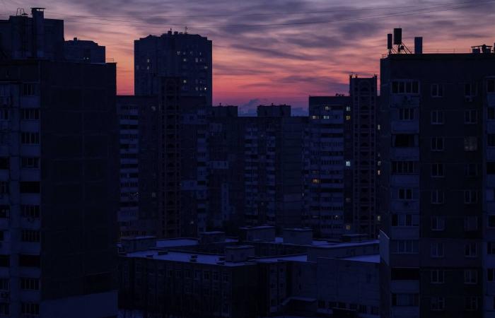 الكرملين
      منفتح
      على
      حوار
      مع
      واشنطن
      حول
      التسوية
      ويتهم
      زيلينسكي
      بعرقلتها