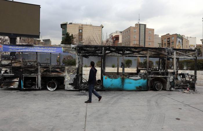 تركيا:
      إمام
      أوغلو
      ينتظر
      قراراً
      في
      الطعن
      على
      إلغاء
      شهادته
      الجامعية