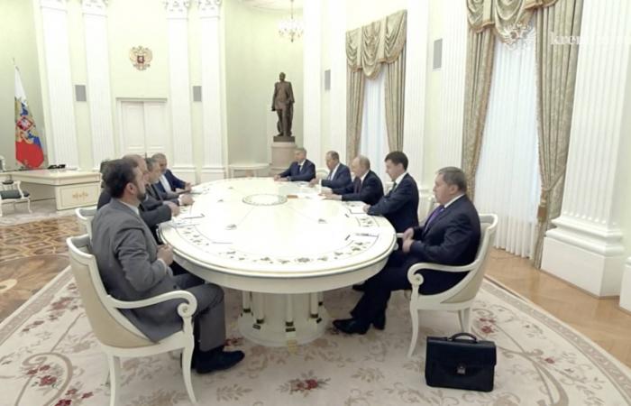 خطوة
      ترمب
      تجاه
      إيران
      قيد
      الحساب
      على
      وقع
      تأهب
      عسكري