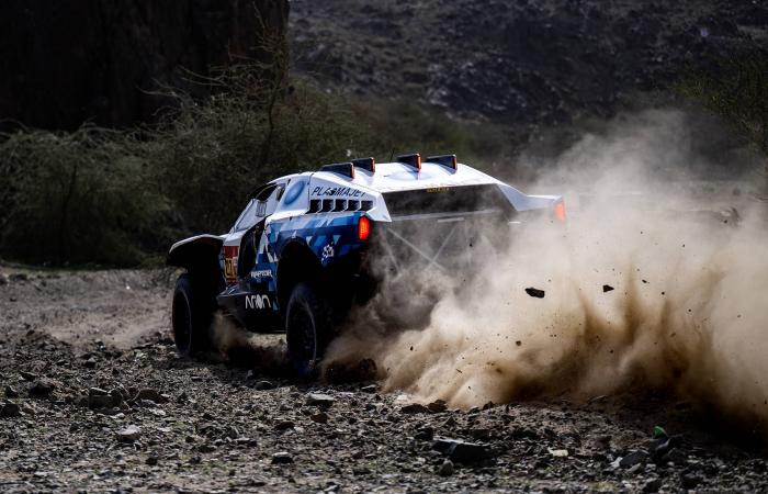 داكار
      السعودية:
      مسرح
      التتويج
      يترقب
      العطية