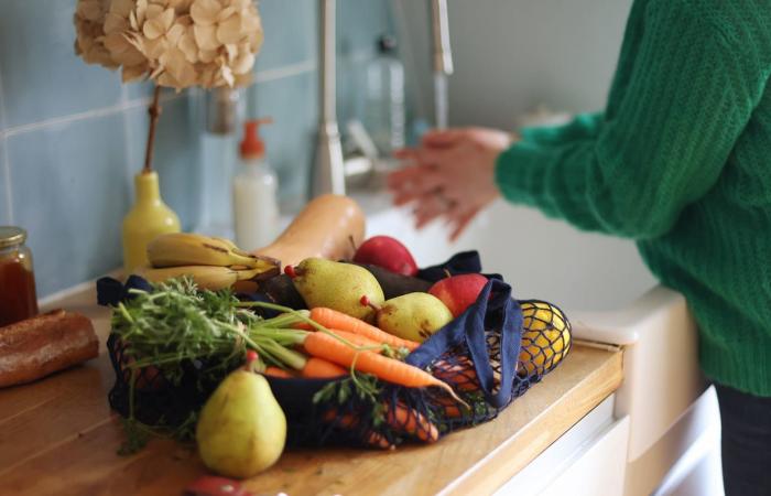 معلومات "متناقضة".. خبراء يعلّقون على أحدث الإرشادات الغذائية الأمريكية