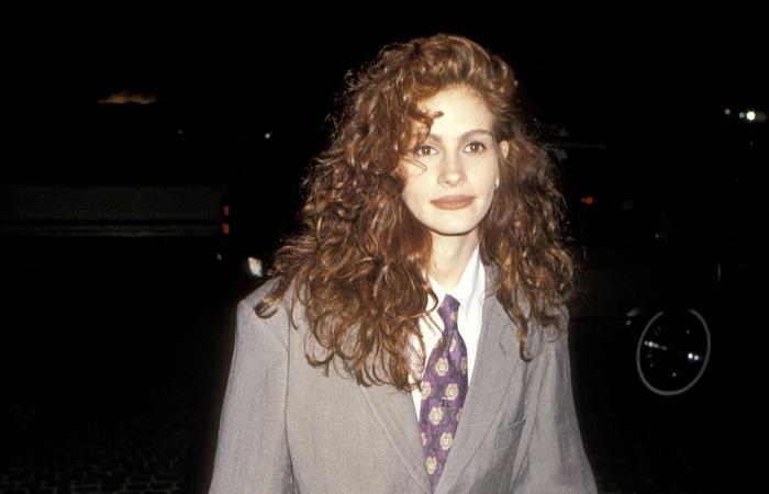 إطلالة يصعب نسيانها.. بدلة جوليا روبرتس التي كسرت تقاليد الغولدن غلوب