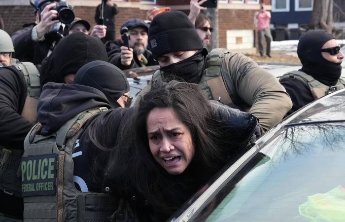 ترمب
      يُهدّد
      مينيسوتا
      بإعلان
      «قانون
      التمرد»