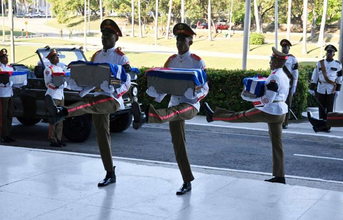 زعيمة
      المعارضة
      الفنزويلية:
      سأُنتخَب
      رئيسة
      في
      الوقت
      المناسب