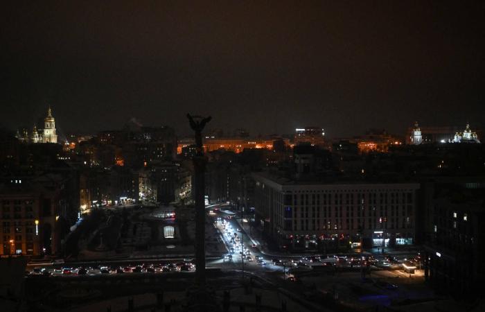 افتتاح
      مركز
      بريطاني
      للتعاون
      العسكري
      في
      أوكرانيا
      يؤجج
      الجدالات
      حول
      خطط
      نشر
      قوات
      غربية
      لاحقاً