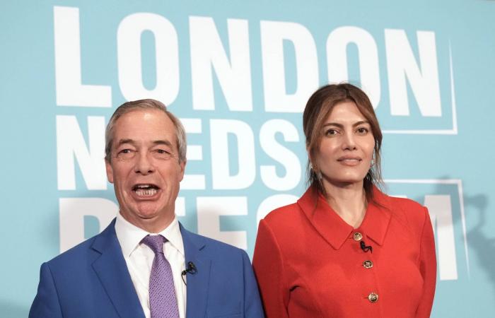 بعد
      تعيينه
      في
      «مجلس
      السلام»
      لغزة...
      بلير:
      إنجاز
      استثنائي
      والتنفيذ
      يحتاج
      التزاماً
      كبيراً