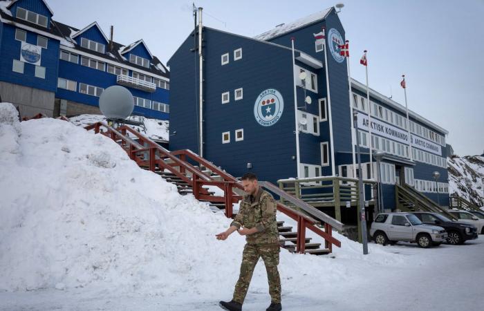 هل
      يكون
      القطب
      الشمالي
      البارد
      مسرحاً
      لحرب
      «عالمية»
      ساخنة؟
