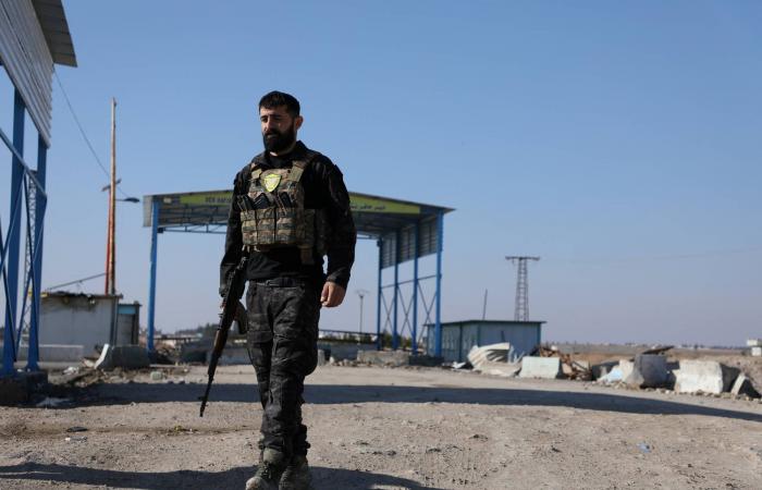 خطوة
      أولى
      «إيجابية»...
      ترحيب
      بمرسوم
      الشرع
      الخاص
      بالأكراد