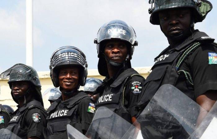 إعادة
      انتخابات
      الرئيس
      الأوغندي
      موسيفيني
      لولاية
      سابعة