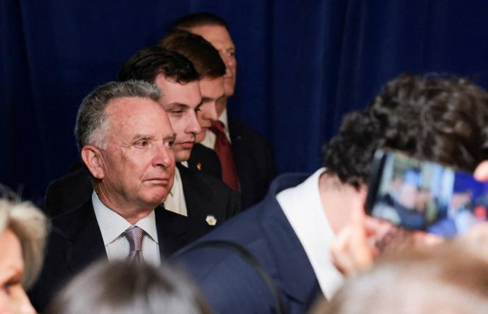 وفد
      أوكراني
      يبحث
      في
      أميركا
      «تفاصيل
      اتفاق
      السلام»
      مع
      روسيا