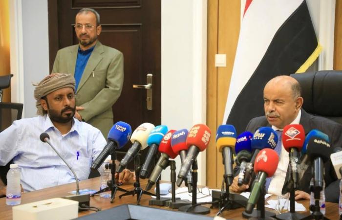 حضرموت
      تحدّد
      بوصلتها
      في
      الحوار
      الجنوبي
      نحو
      الحكم
      الذاتي