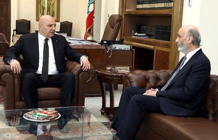  الشرع
      يوقع
      اتفاقية
      وقف
      إطلاق
      النار
      والاندماج
      الكامل
      بين
      الحكومة
      و«قسد»