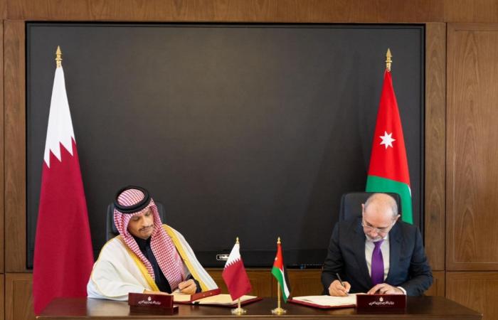 رئيس مجلس الوزراء ونائب رئيس الوزراء وزير الخارجية الأردني يترأسان اجتماعات الدورة الخامسة للجنة العليا المشتركة