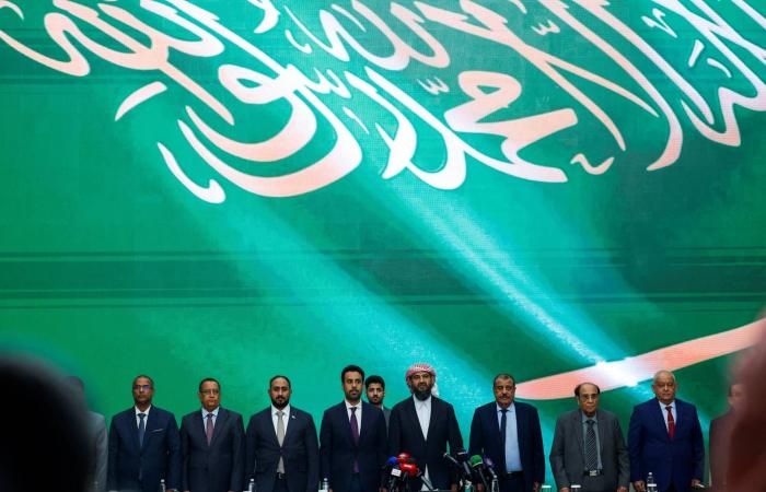 زوال
      «كونتينر
      الريان»...
      كابوس
      الصيادين
      في
      المكلا