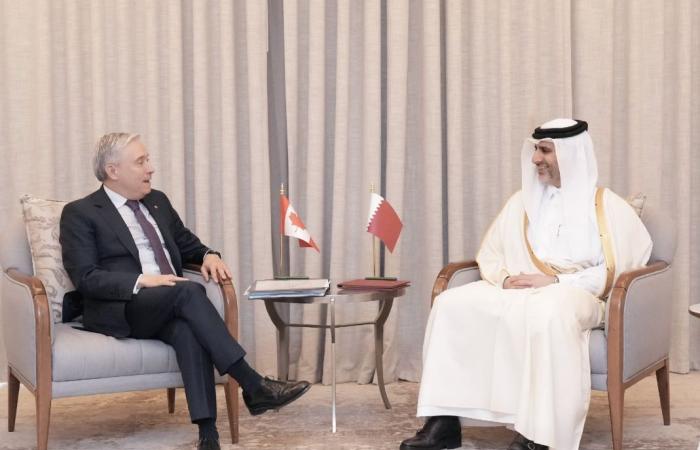 محافظ مصرف قطر المركزي يجتمع مع وزير المالية والإيرادات الوطنية الكندي